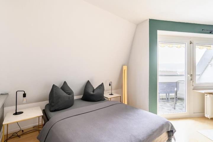- Kueche - Balkon - Netflix Bad Sackingen
