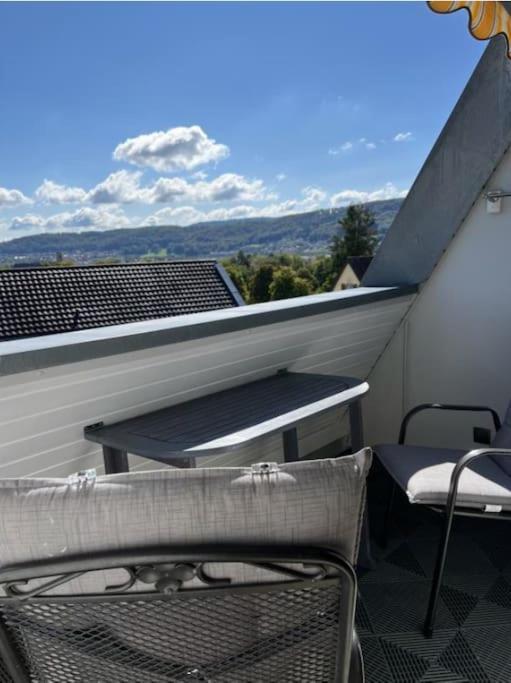 Apartment - Kueche - Balkon - Netflix *